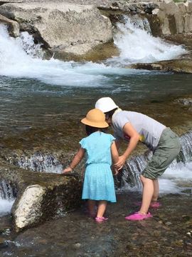 近所の牧田川で川遊び これが涼しくて 楽しくて 最高 田舎でゆったり子育てしたい